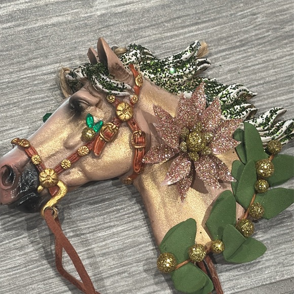 🎉HOST PICK!🎉Holiday Horses: “Wish” design. Decorated horse Christmas ornament - Picture 4 of 13